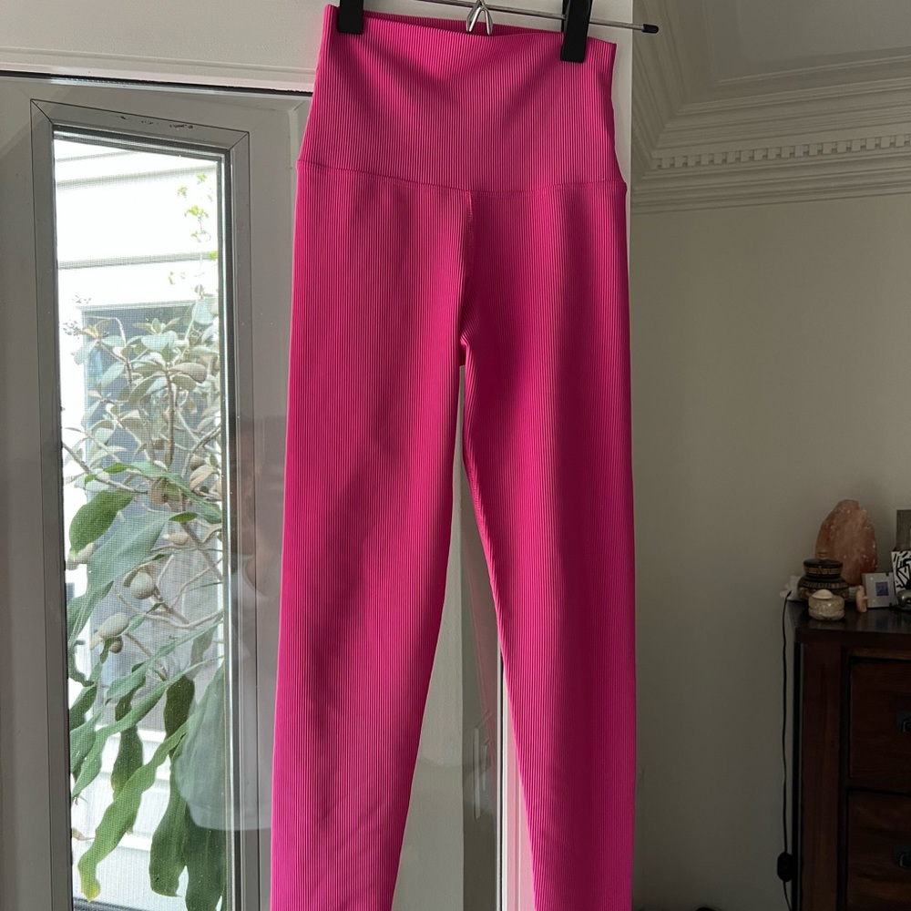 Beach Riot Ayla ribbed legging in Fuschia